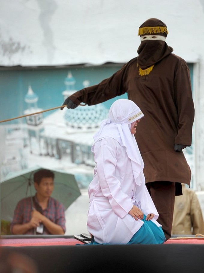 indonesie_la-loi-islamique-ou-le-retour-aux-methodes-barbares-3_wp