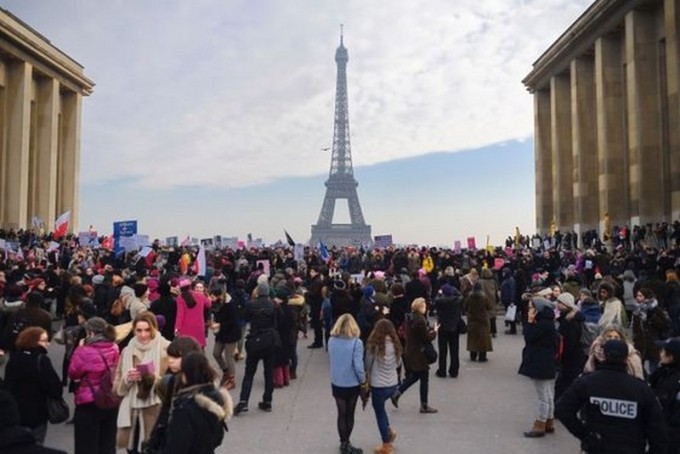 usa_le-president-le-plus-impopulaire-de-ces-40-dernieres-annees_womens-march-paris_wp