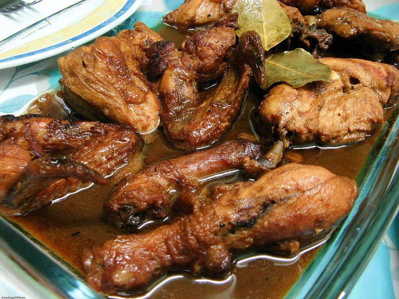 La cuisine philippine_adobo-poulet_wp
