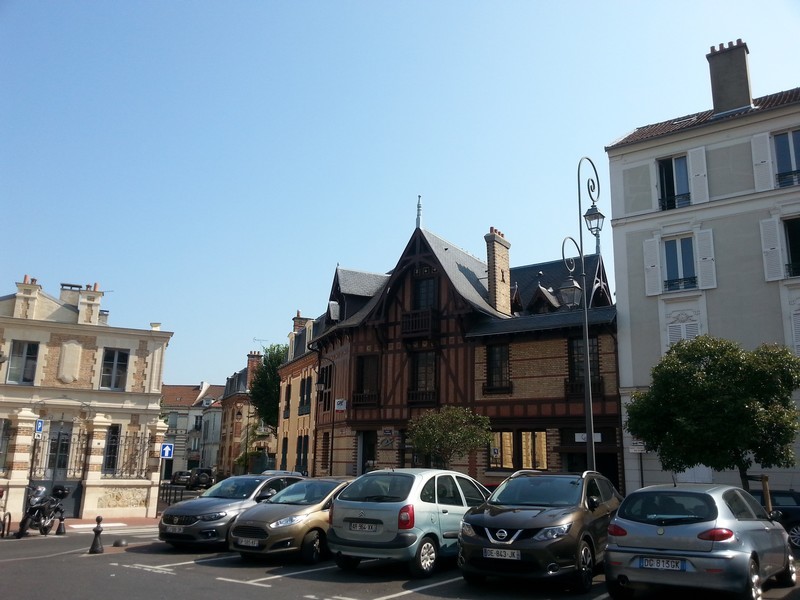 Saint-Germain-en-Laye_bâtiment-old_wp