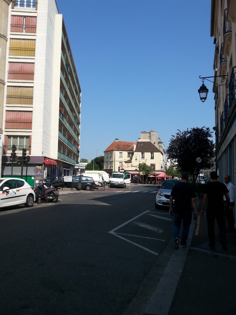 Saint-Germain-en-Laye_rue-café-thiers1_wp