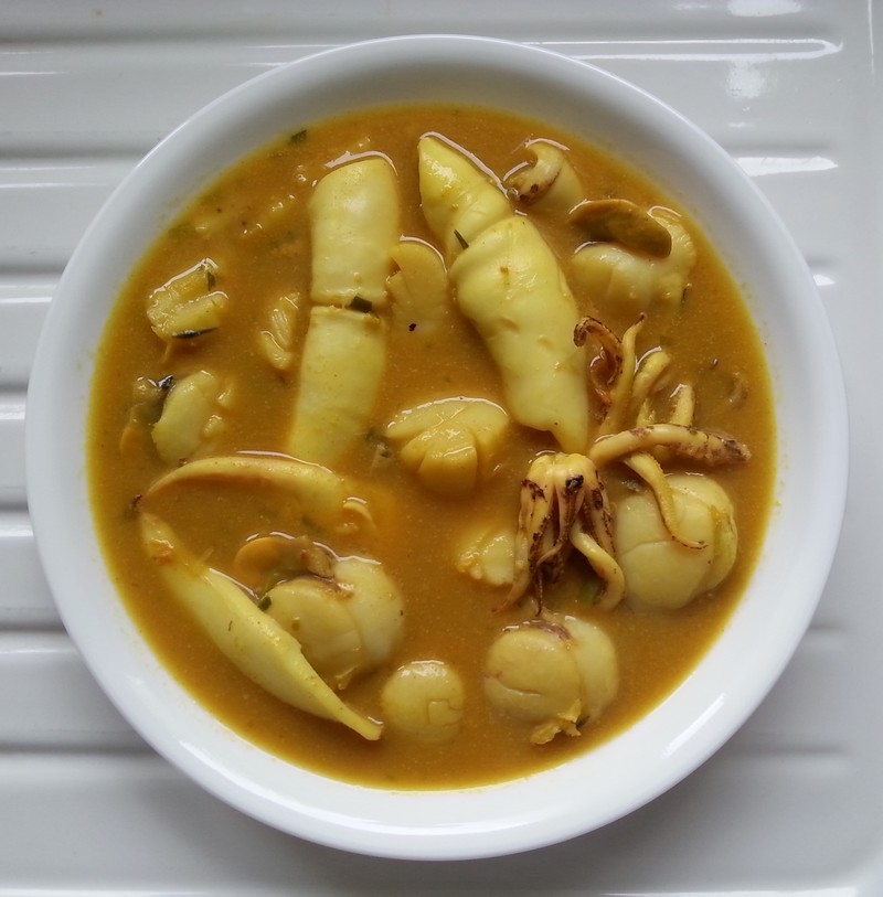 Soupe d'automne_soupe-encornets-noix-St-Jacques-curcuma-gingembre_wp