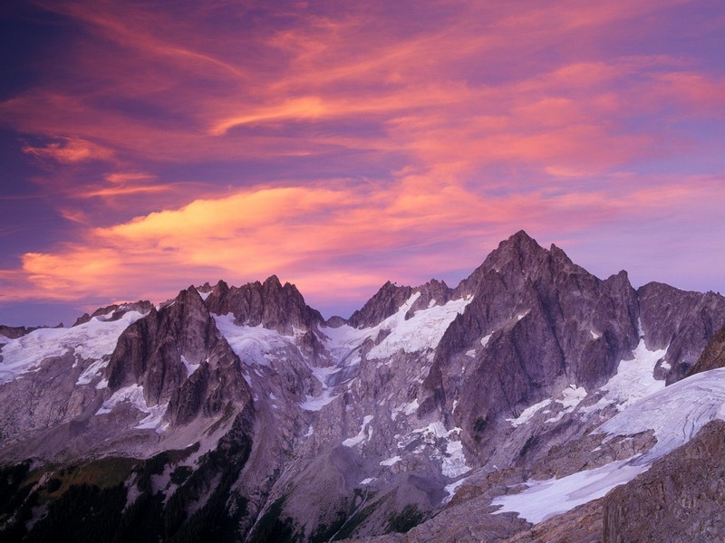 Paysages montagneux_montagne-violet_wp