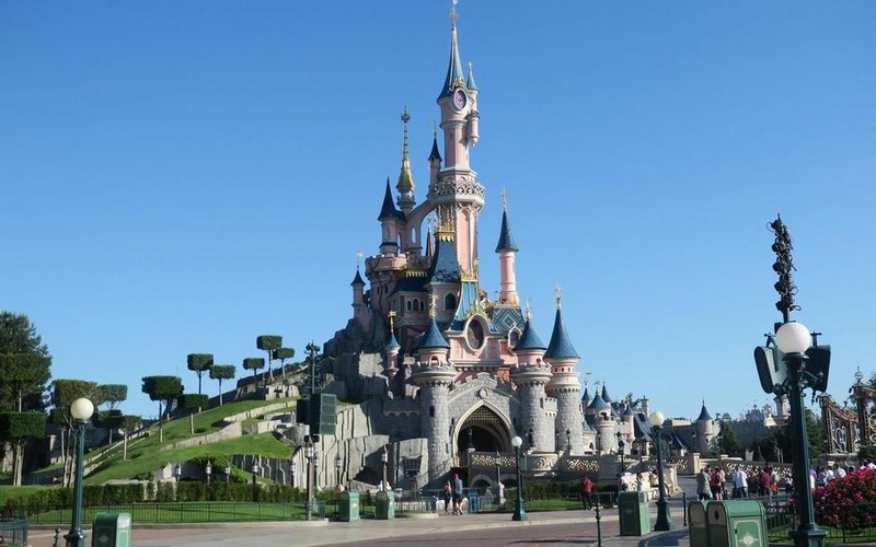 Disneyland Paris au service des pauvres_wp