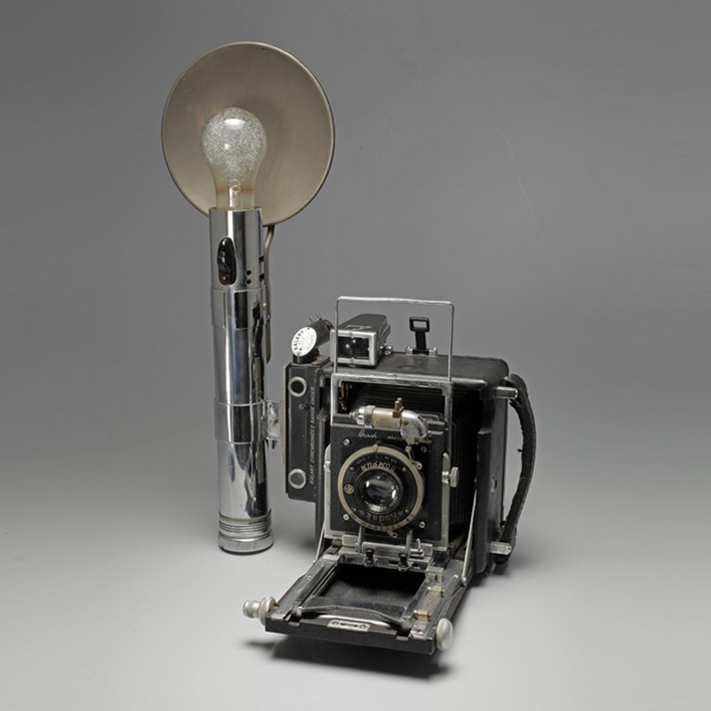21 septembre 1930_appareil-photo-zoom-ampoule-flash_wp
