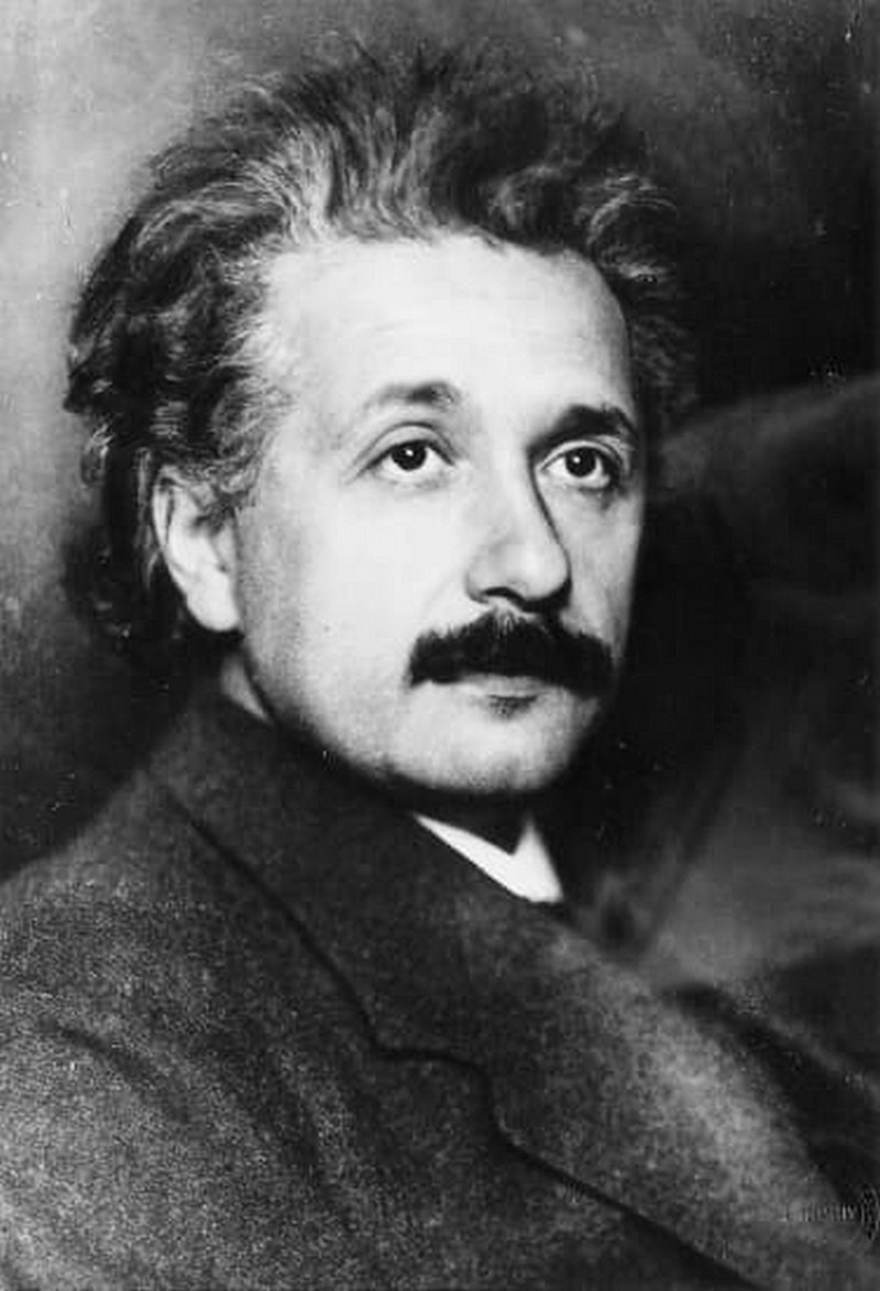 26 septembre 1905_Albert-Einstein-1879-1955_wp