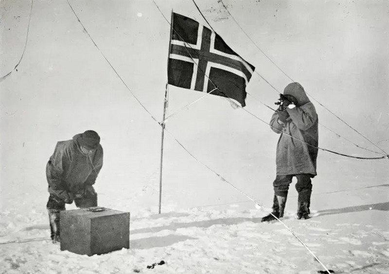 14 décembre 1911_norvège-1er-homme-à-atteindre-le-pôle-sud_wp