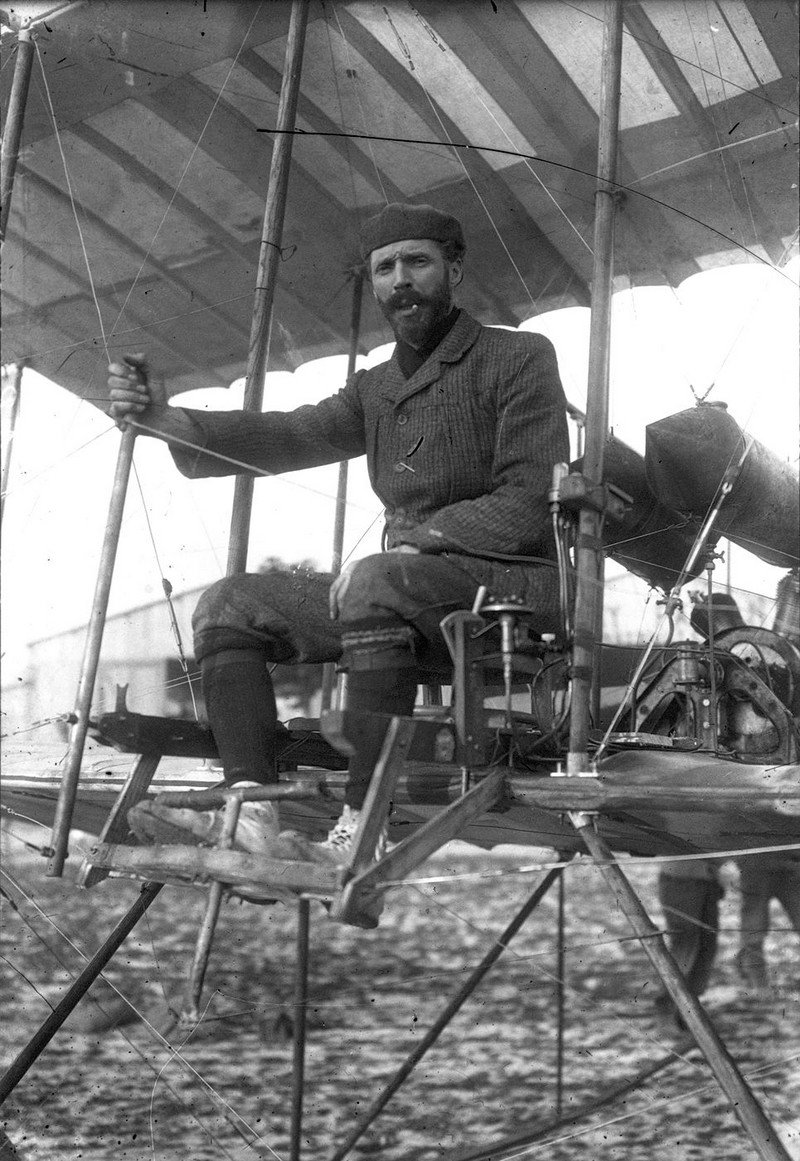 13 janvier 1908_nouveau-record-monde-aviation-henri-farman-1874-1958-fr_wp