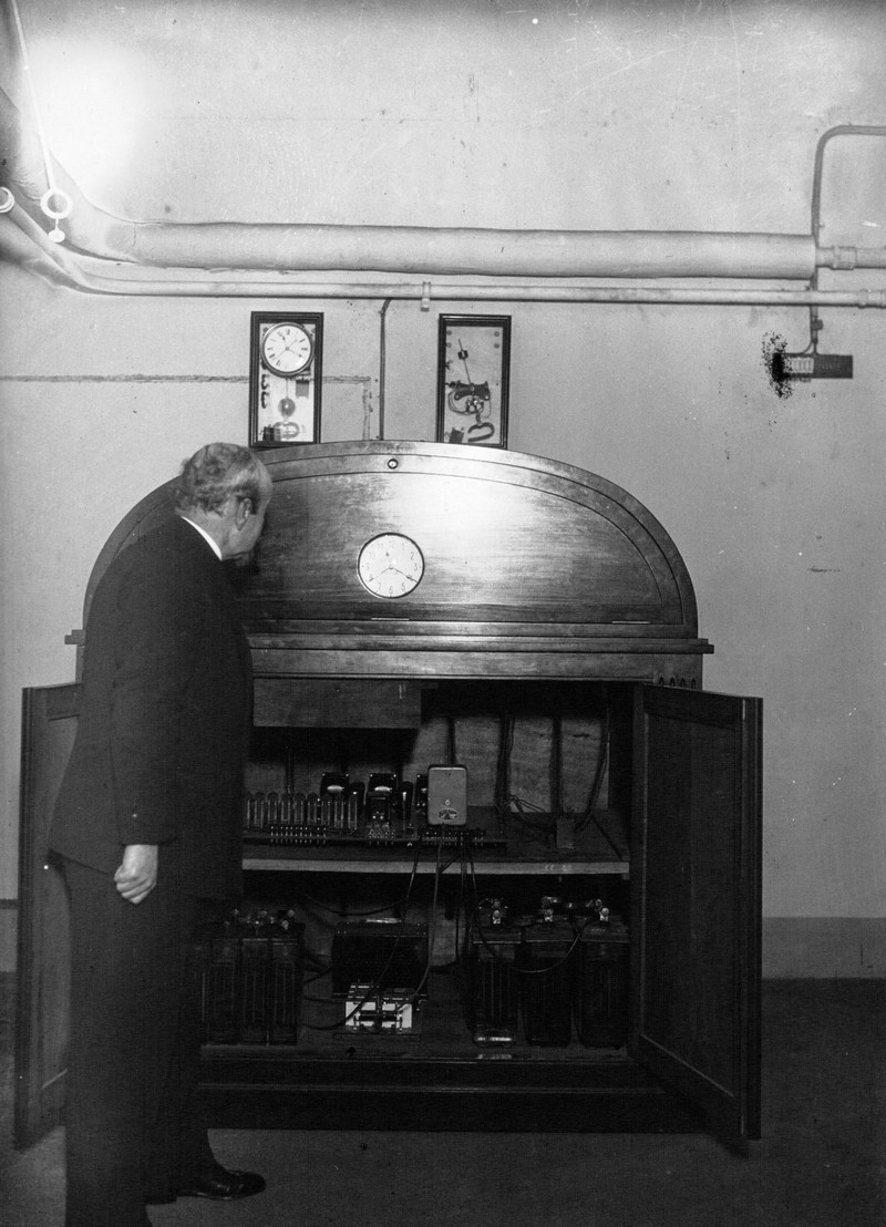 14 février 1933_horloge-parlante-observatoire-paris-fr_wp