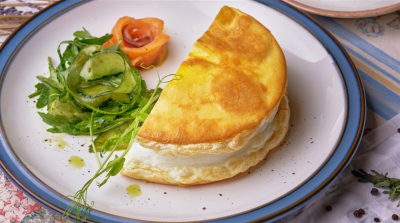 Les spécialités culinaires du Mont-Saint-Michel_omelette_wp