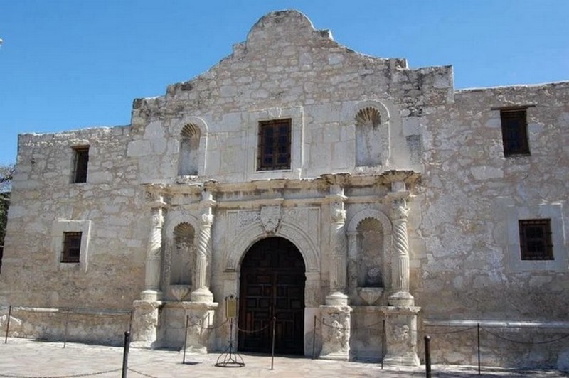 23 février 1836_début-siège-fort-alamo-texas-usa_wp